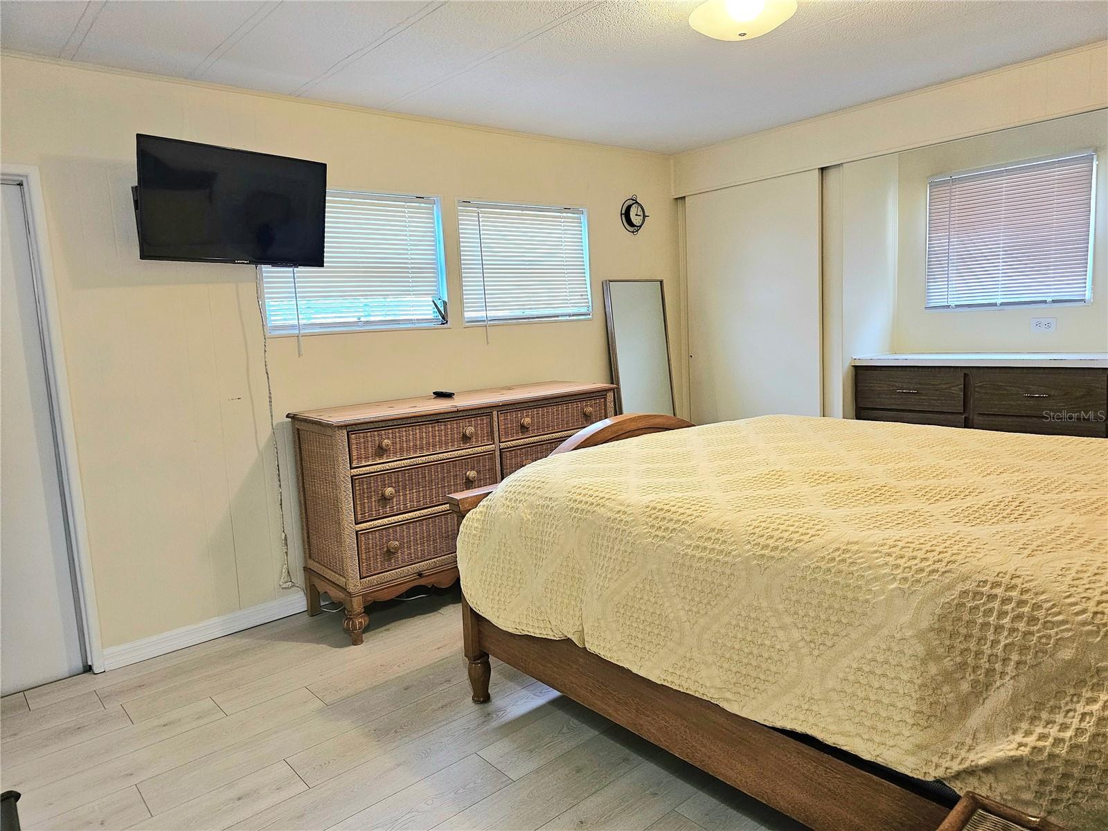 Image 17 of 28 For 5316 53rd Avenue E Q111