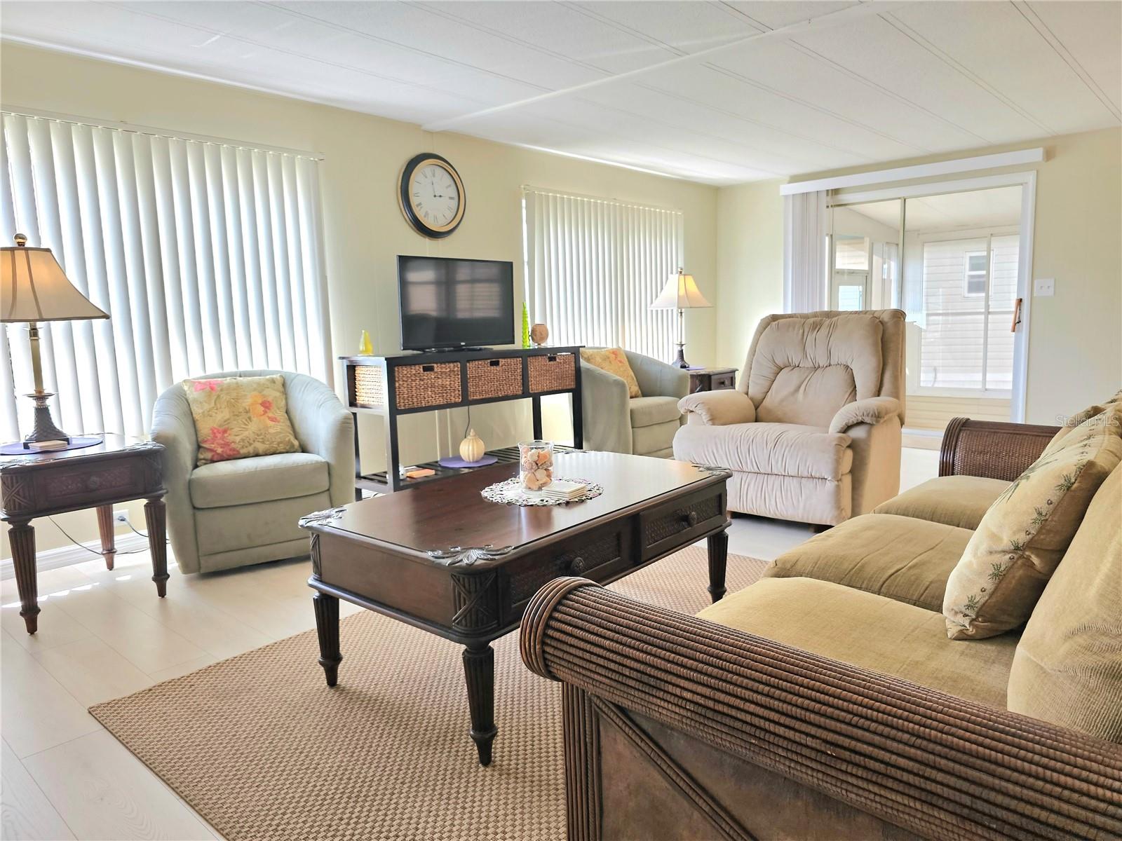 Image 4 of 28 For 5316 53rd Avenue E Q111