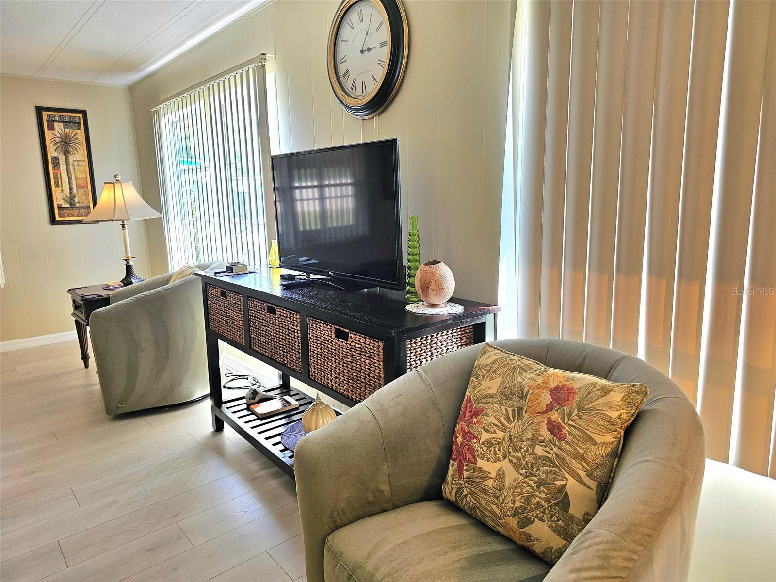 Image 5 of 28 For 5316 53rd Avenue E Q111