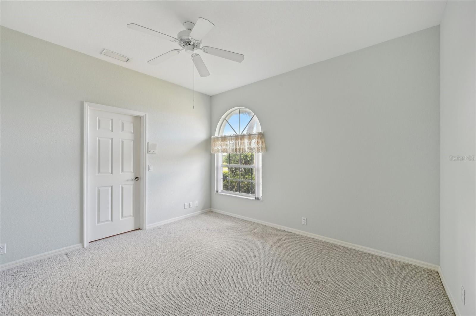 Image 17 of 18 For 5596 Sable Trace Drive