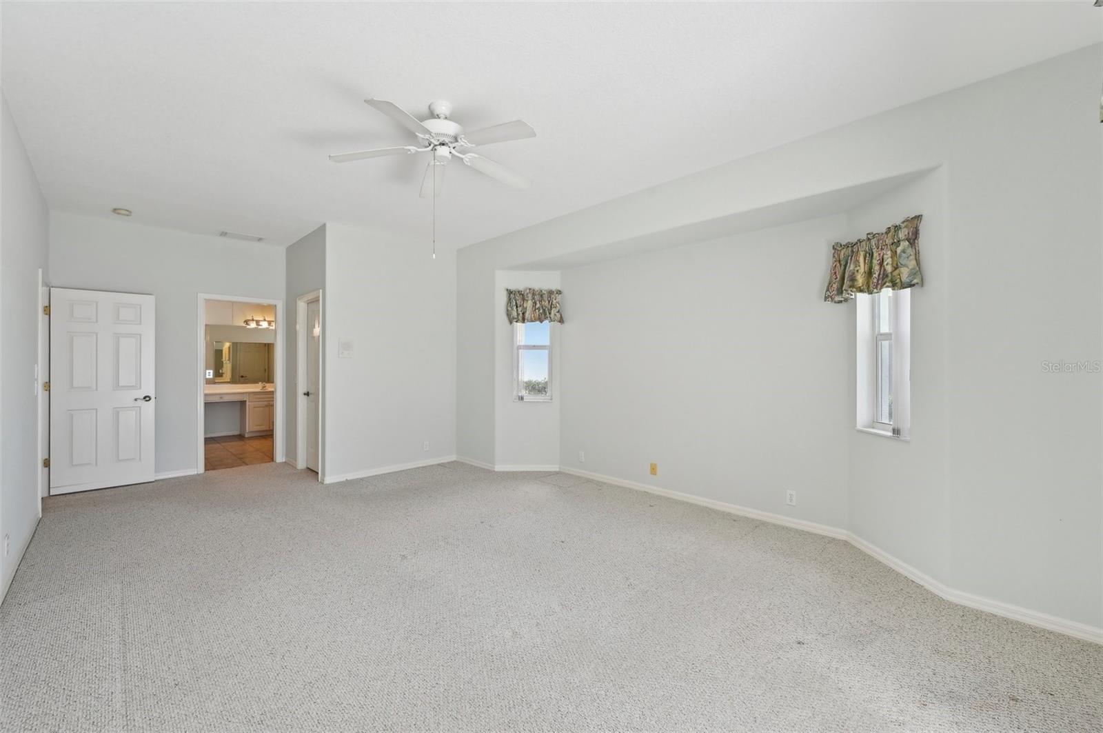Image 8 of 18 For 5596 Sable Trace Drive