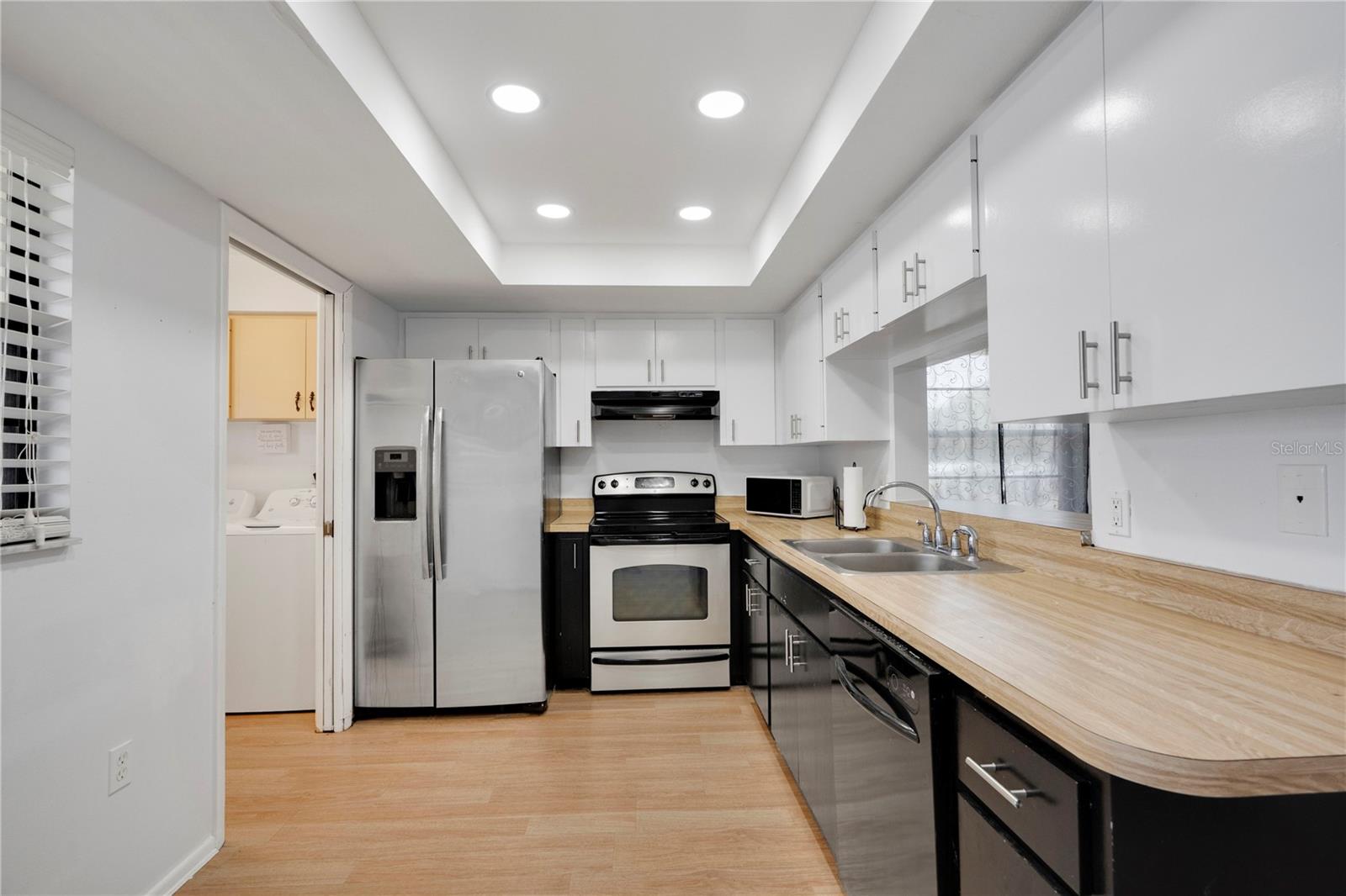 Image 16 of 32 For 2415 Bayshore Gardens Parkway 8
