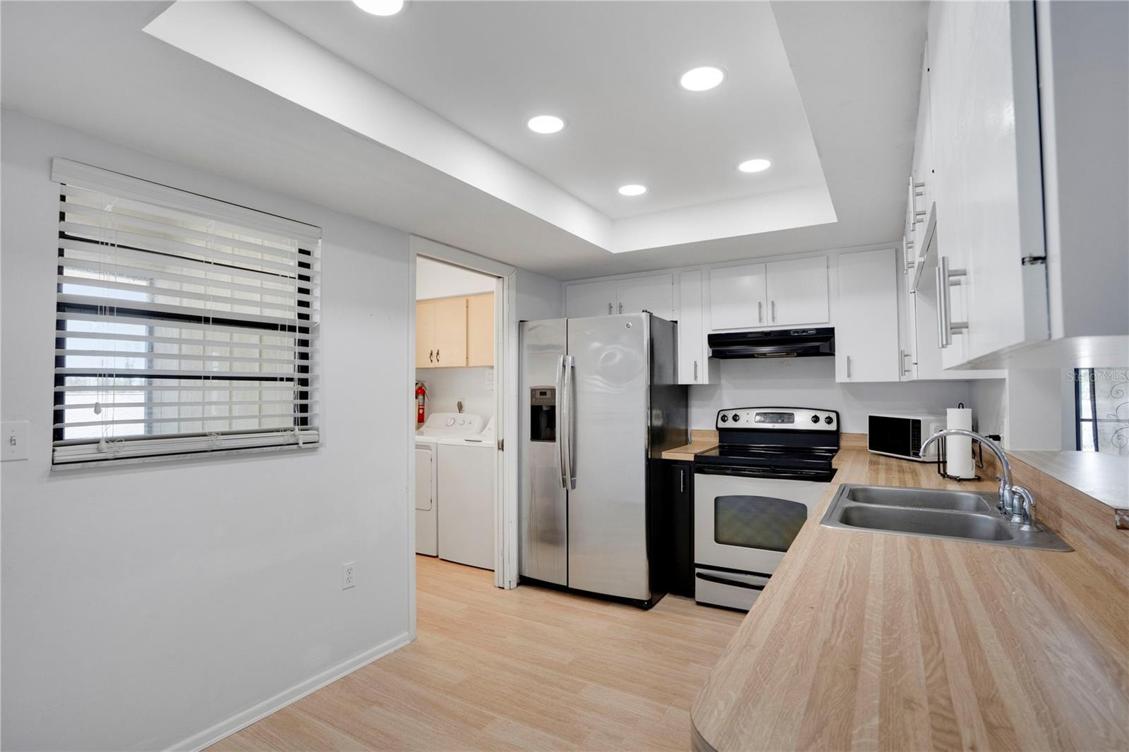 Image 17 of 32 For 2415 Bayshore Gardens Parkway 8