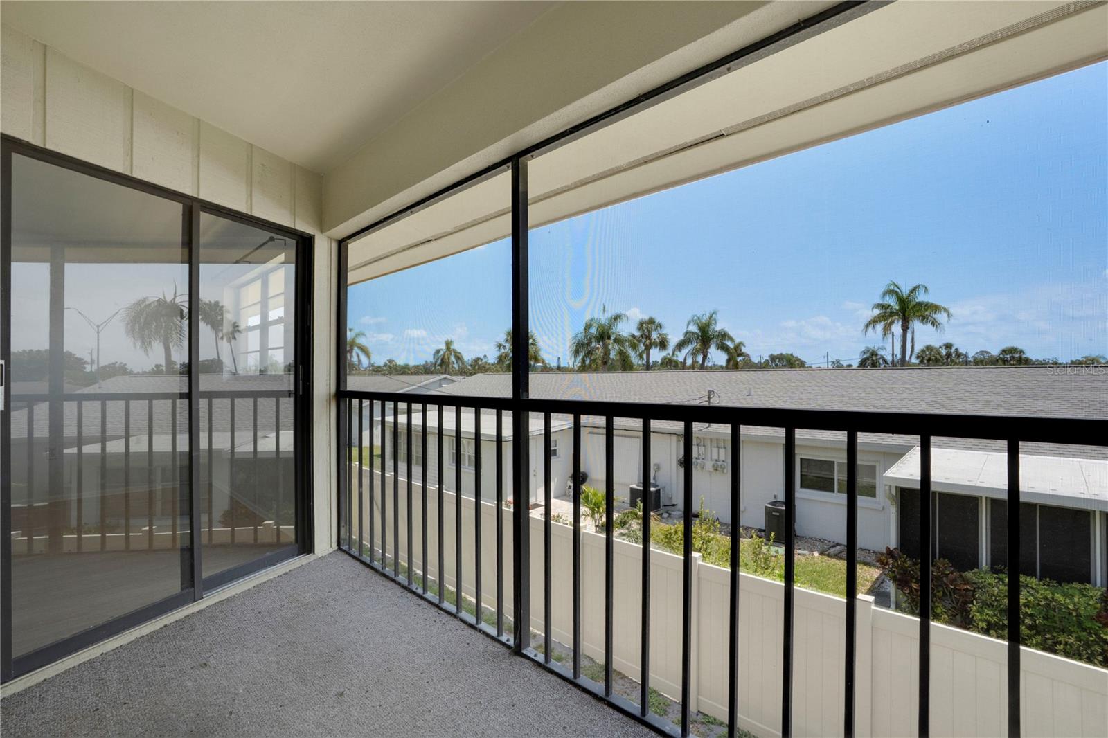 Image 30 of 32 For 2415 Bayshore Gardens Parkway 8