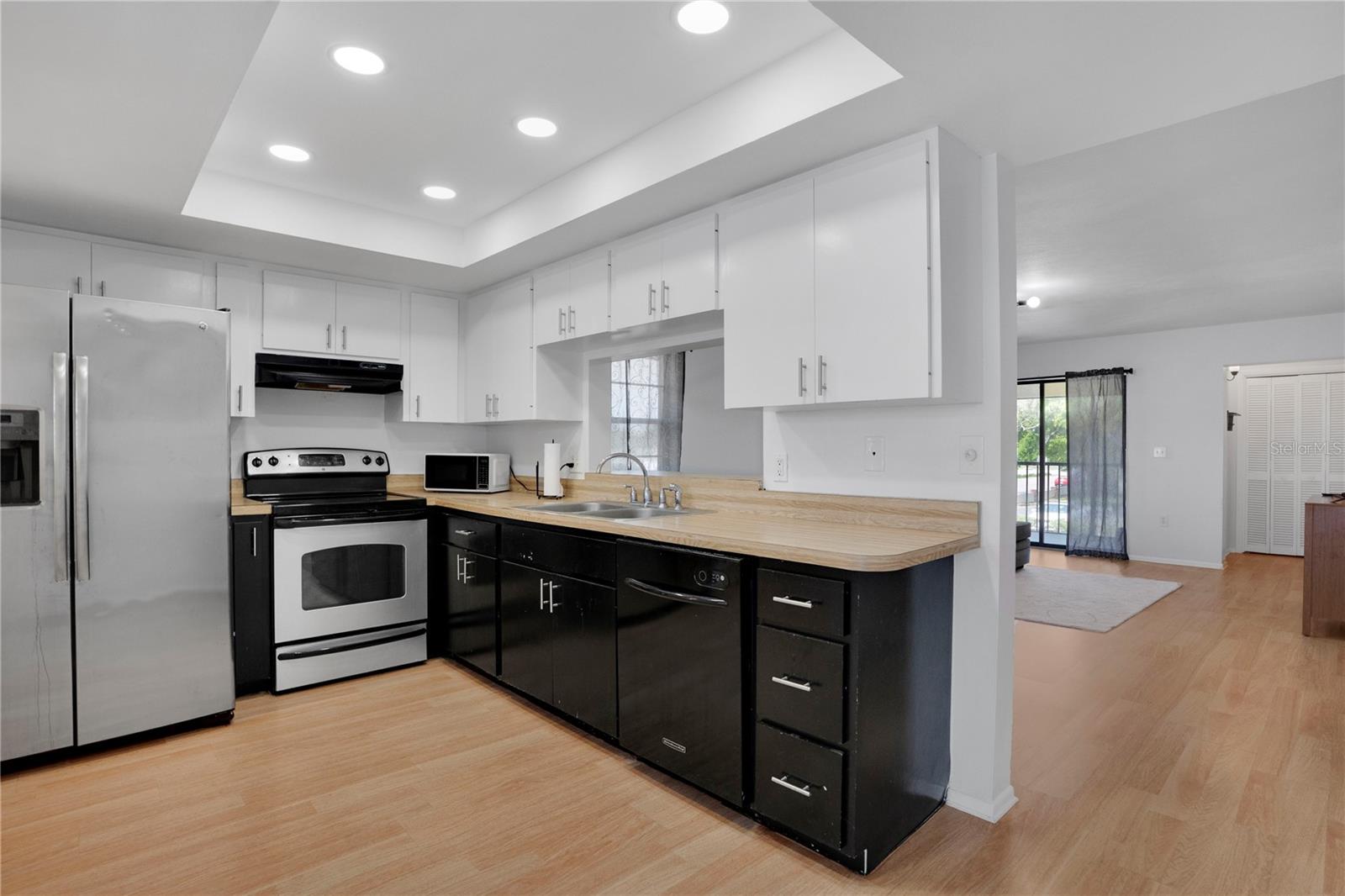 Image 9 of 32 For 2415 Bayshore Gardens Parkway 8