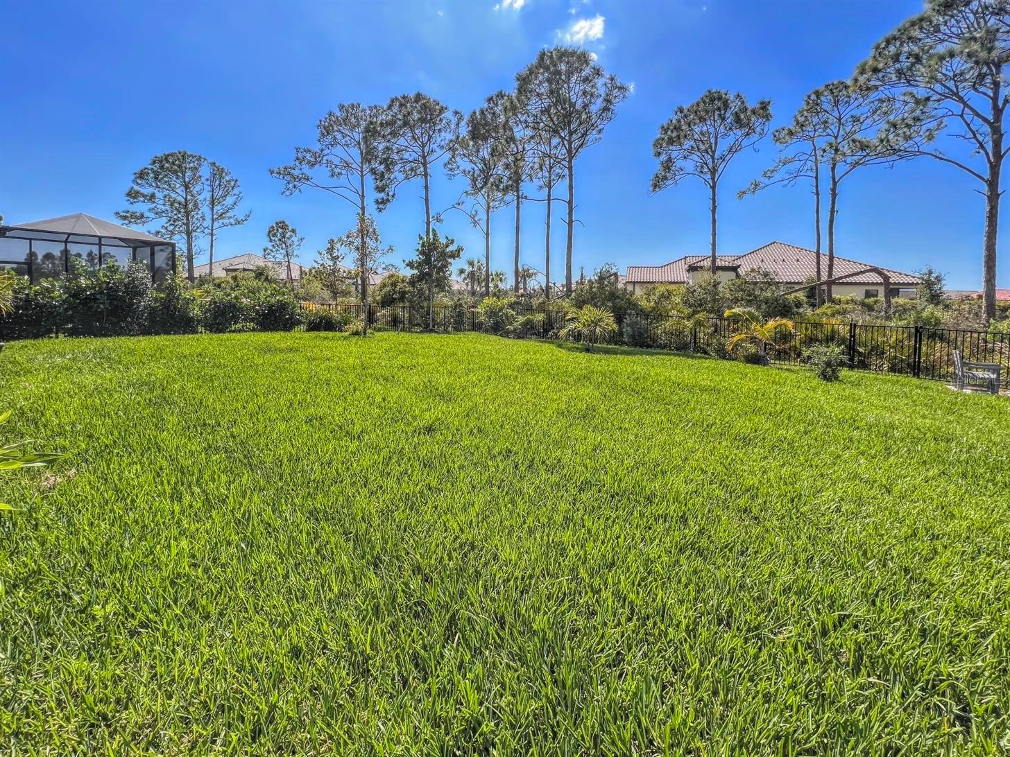 Image 20 of 33 For 309 Daylily Boulevard
