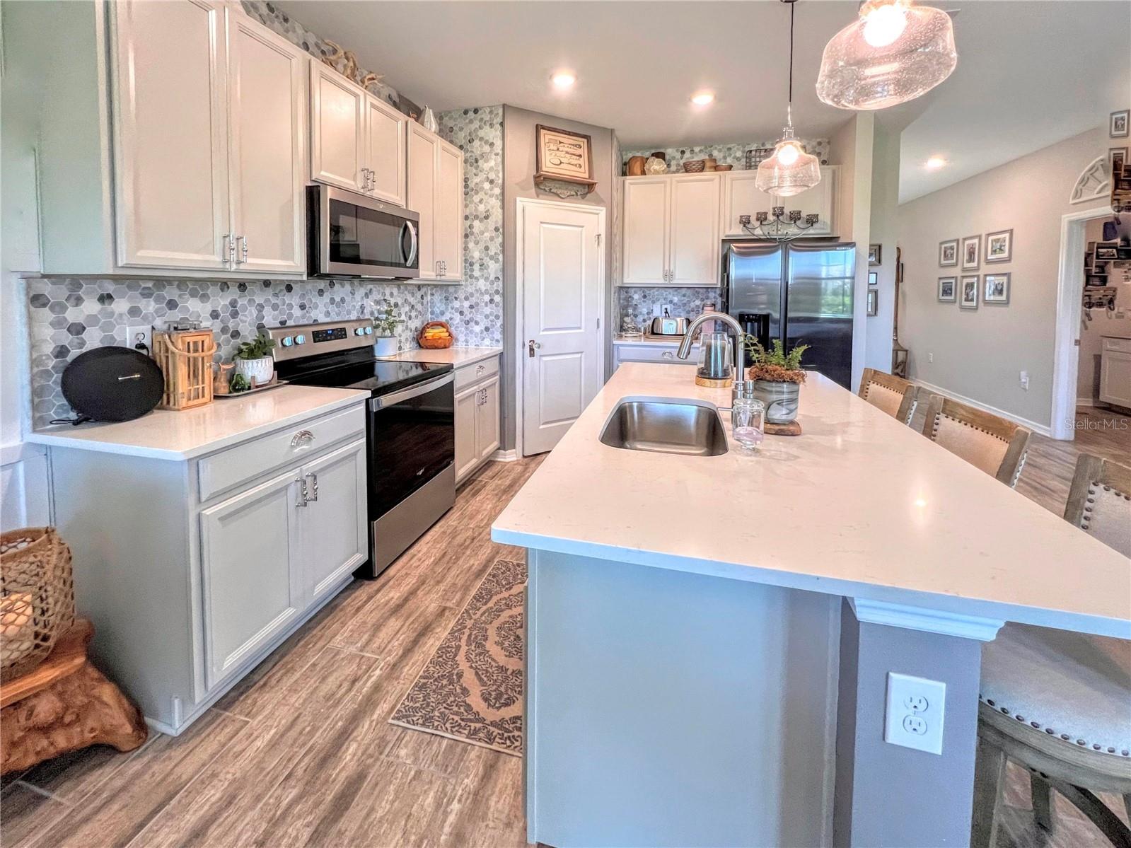 Image 8 of 33 For 309 Daylily Boulevard