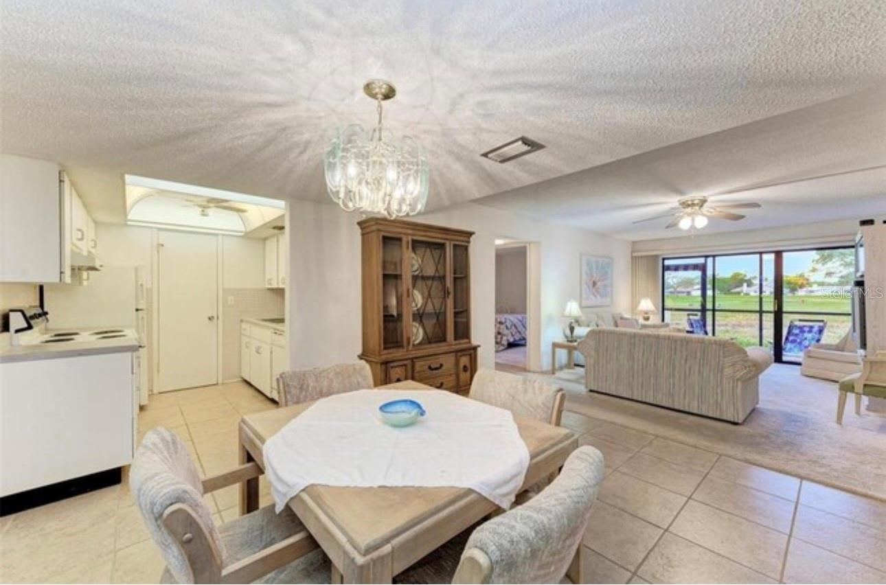 Listing photo id 8 for 6120 43rd Street W 102b