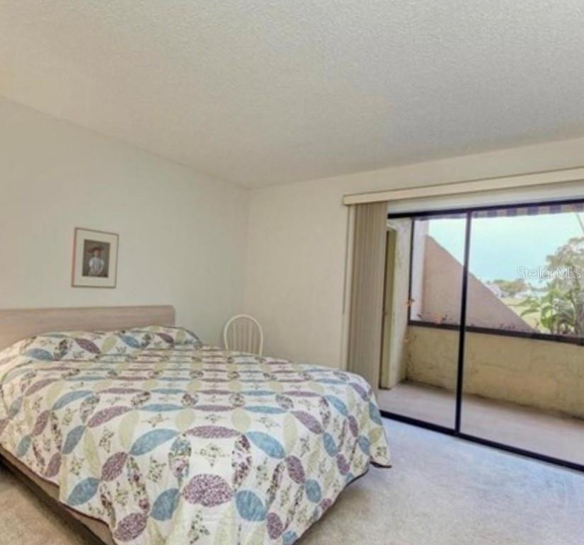 Listing photo id 13 for 6120 43rd Street W 102b