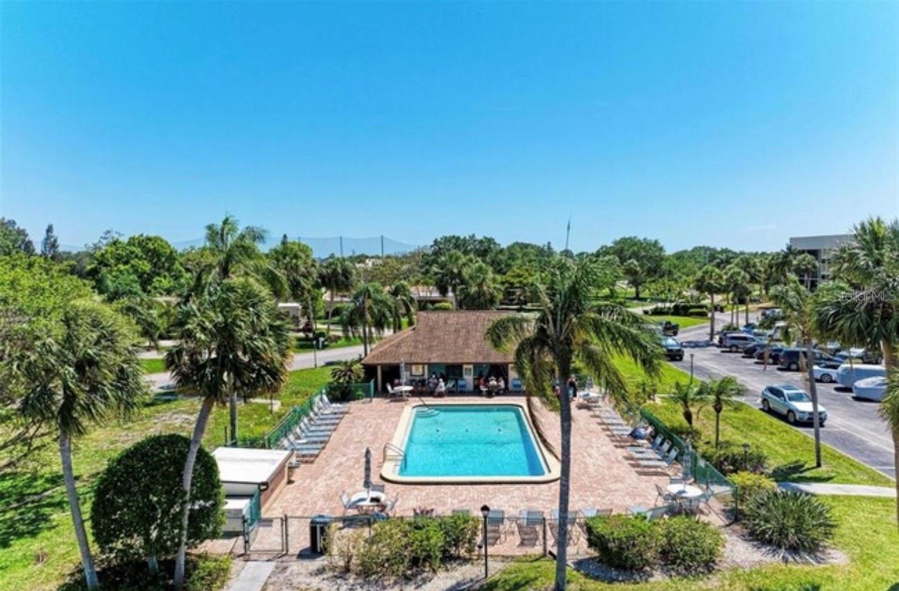 Listing photo id 22 for 6120 43rd Street W 102b