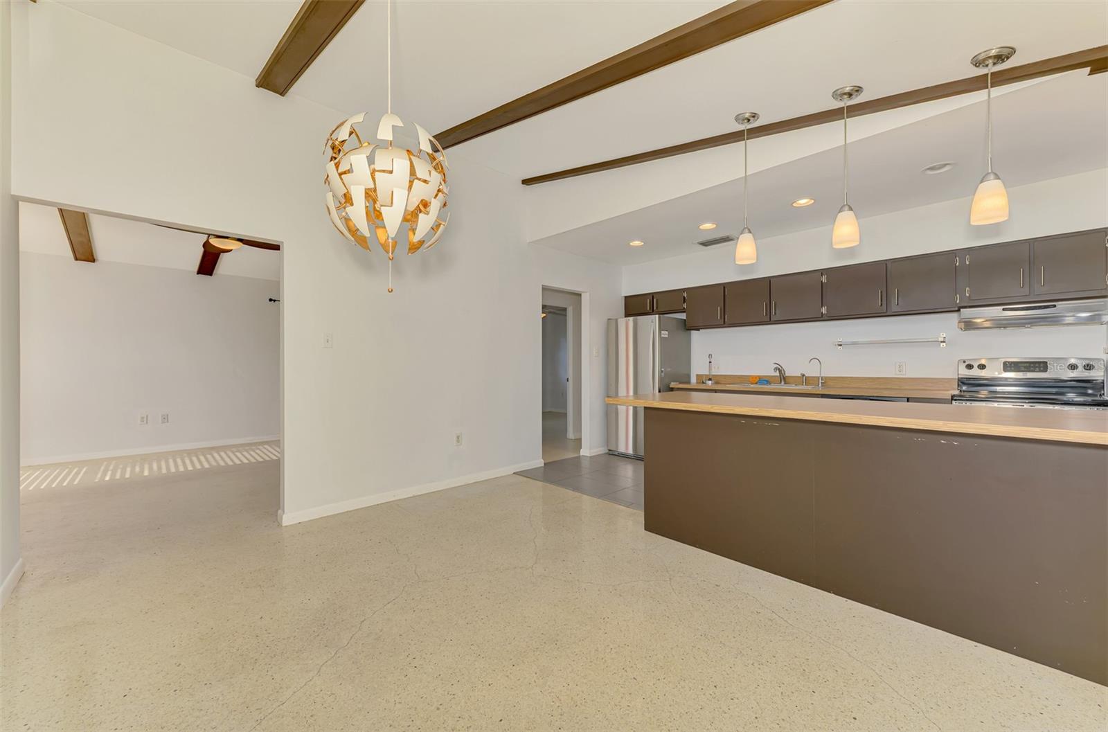 Image 10 of 34 For 3599 Bali Drive