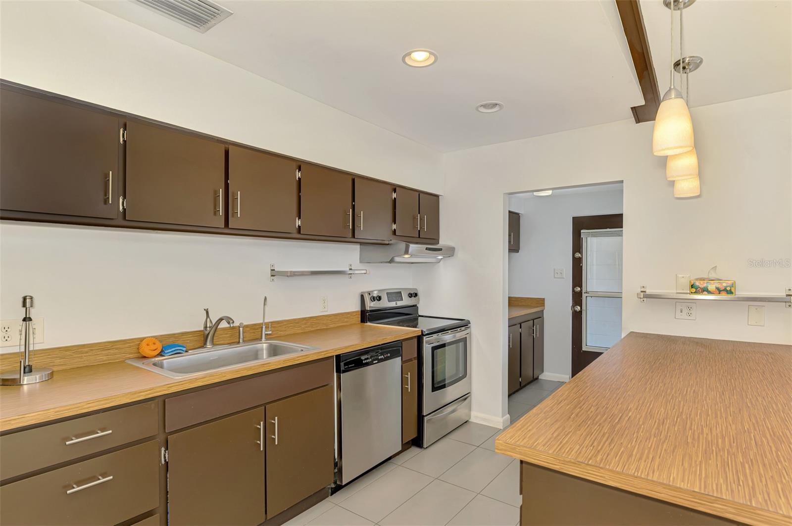 Image 12 of 34 For 3599 Bali Drive