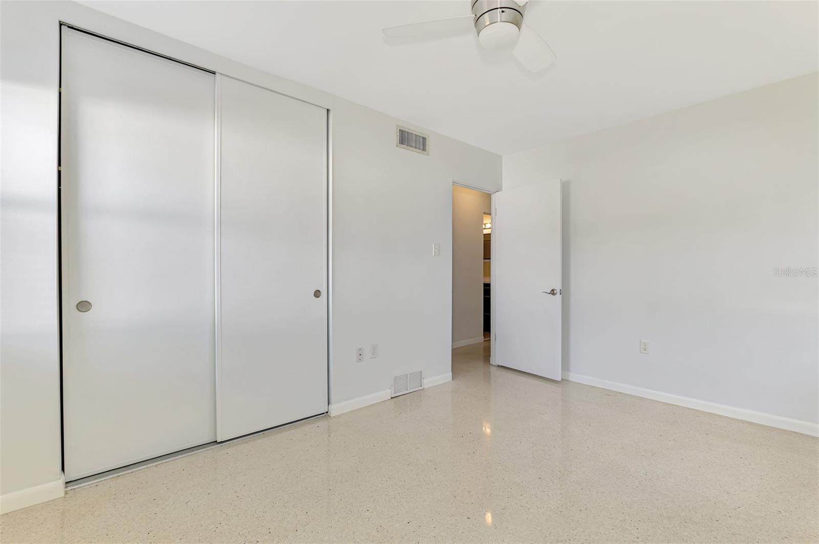 Image 21 of 34 For 3599 Bali Drive