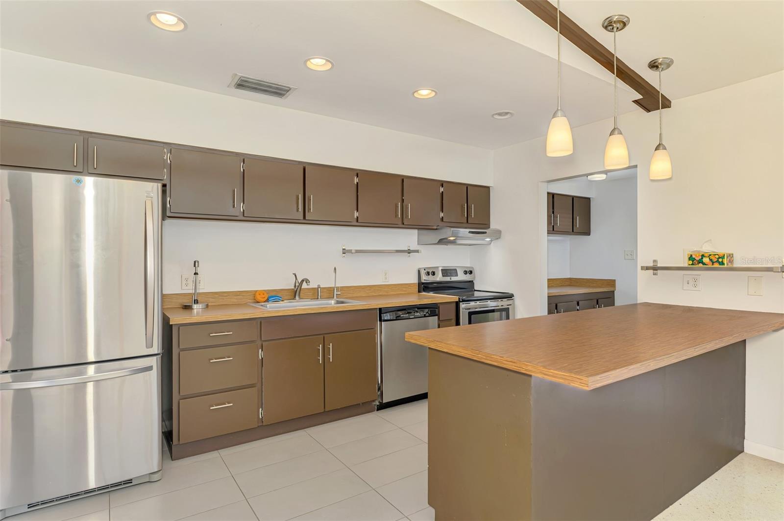 Image 9 of 34 For 3599 Bali Drive