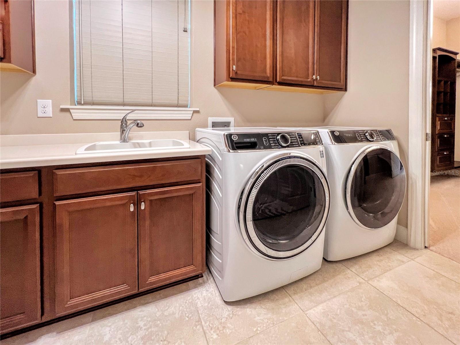 Image 18 of 27 For 5664 Cantucci Street