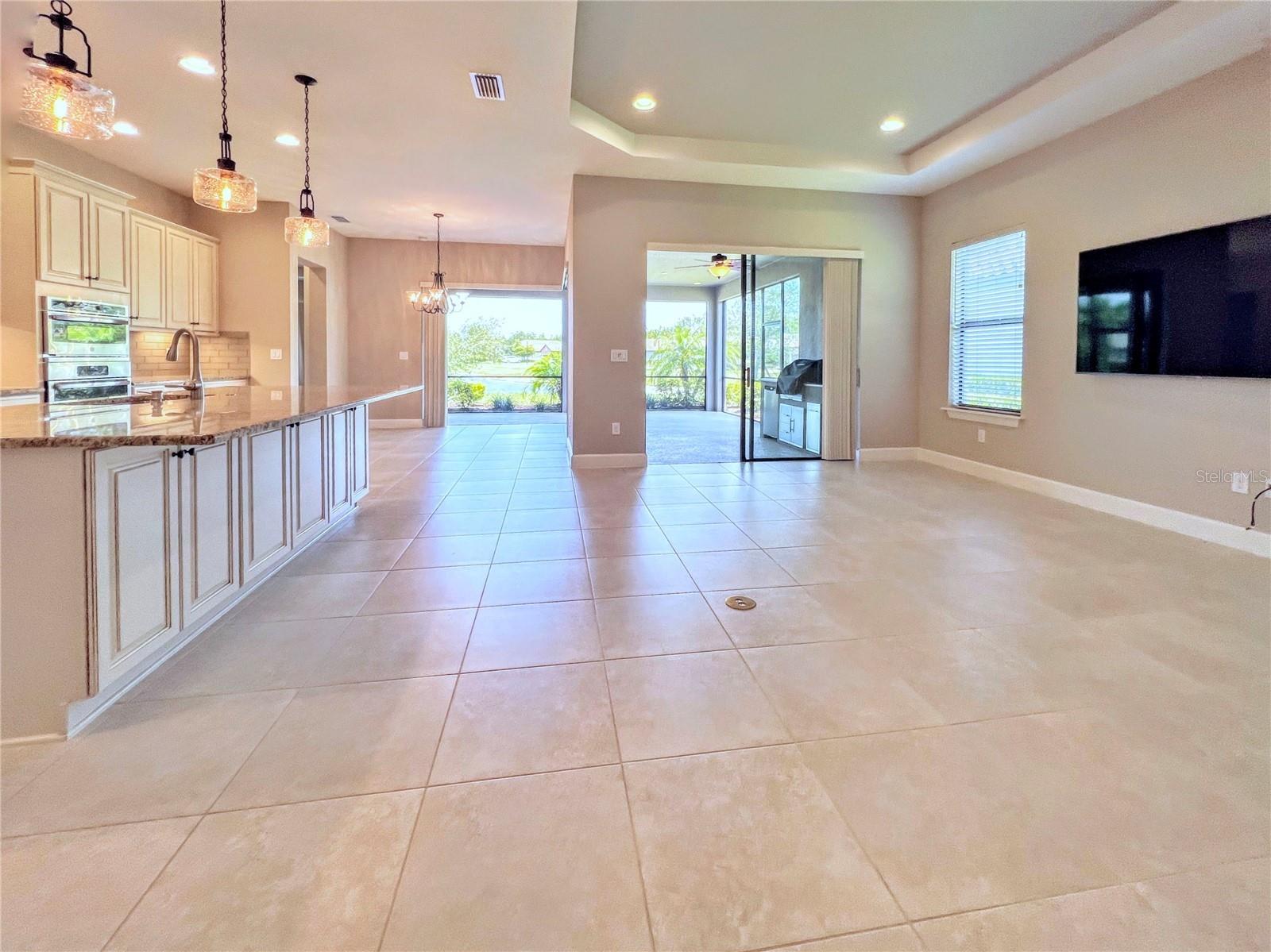 Image 4 of 27 For 5664 Cantucci Street
