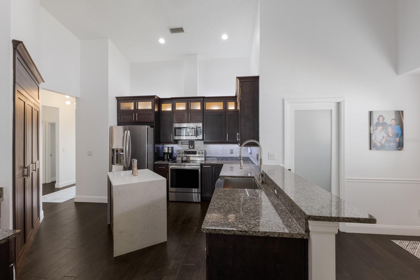 Image 12 of 40 For 4435 Beauchamp Court