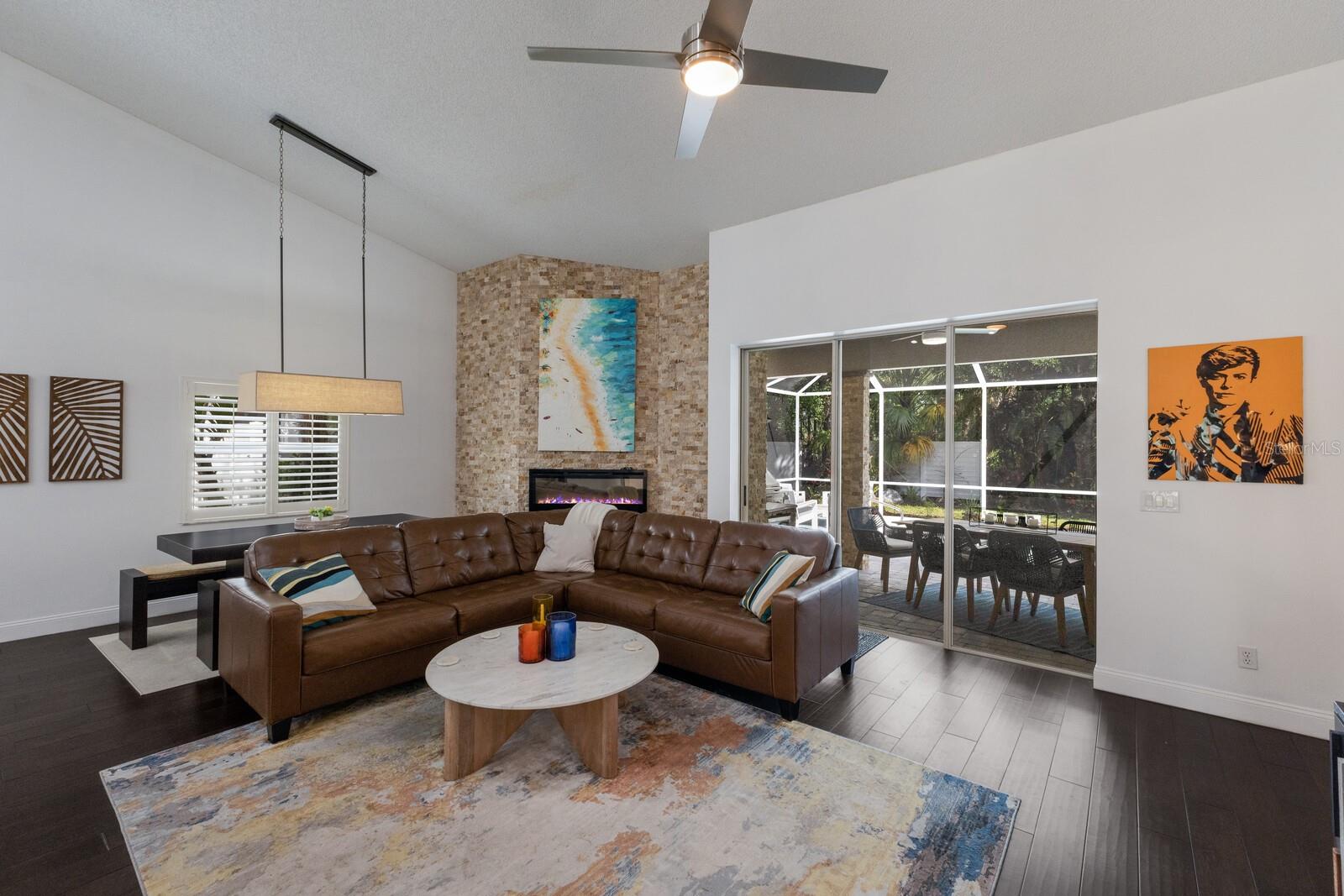Image 7 of 40 For 4435 Beauchamp Court