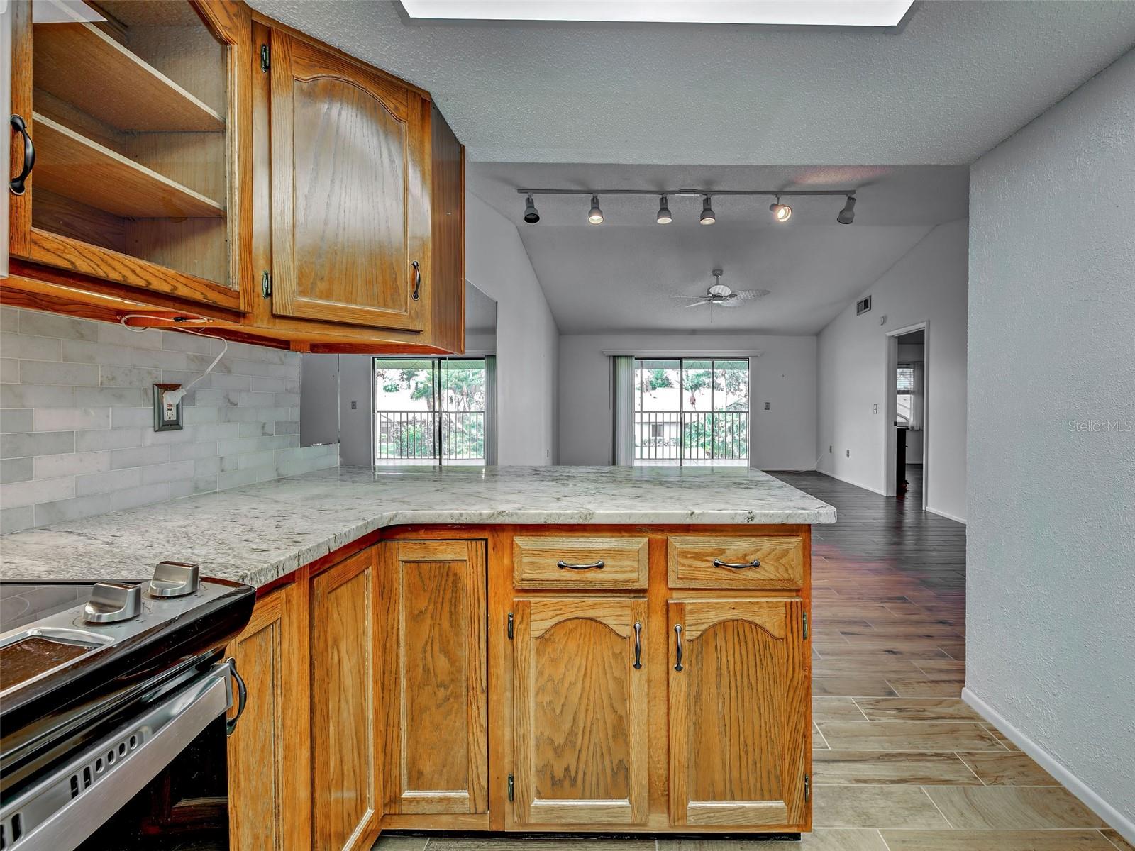 Image 14 of 44 For 1211 Capri Isles Boulevard 26