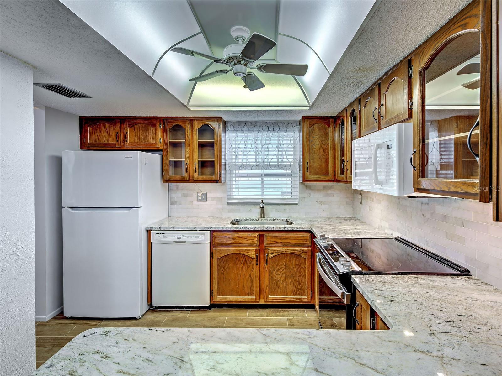 Image 15 of 44 For 1211 Capri Isles Boulevard 26
