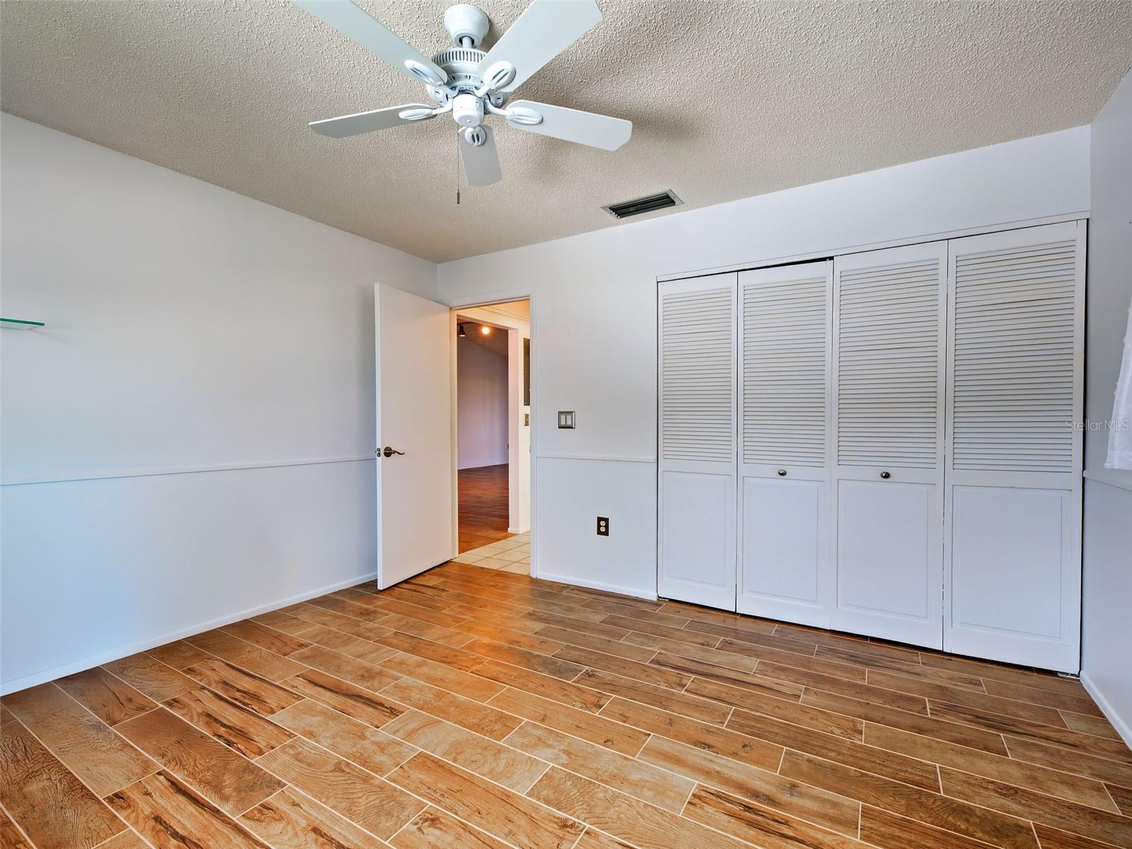 Image 26 of 44 For 1211 Capri Isles Boulevard 26