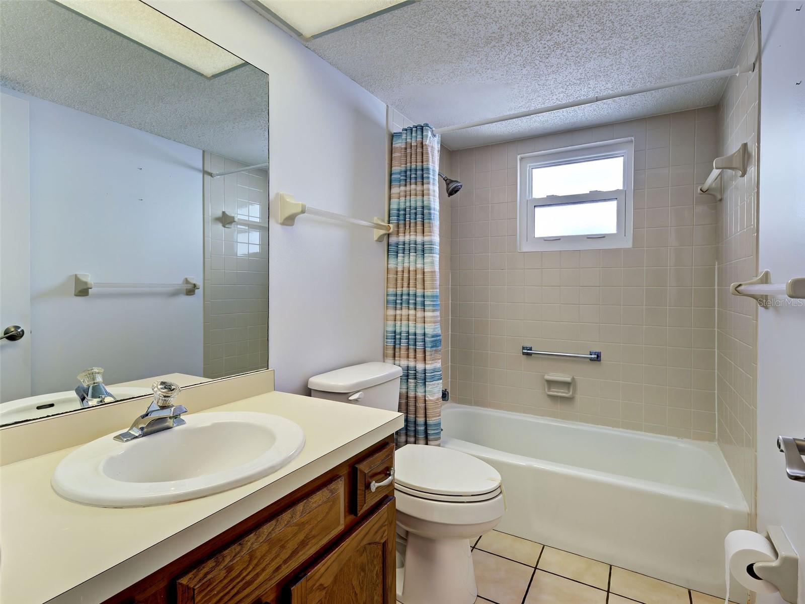 Image 29 of 44 For 1211 Capri Isles Boulevard 26