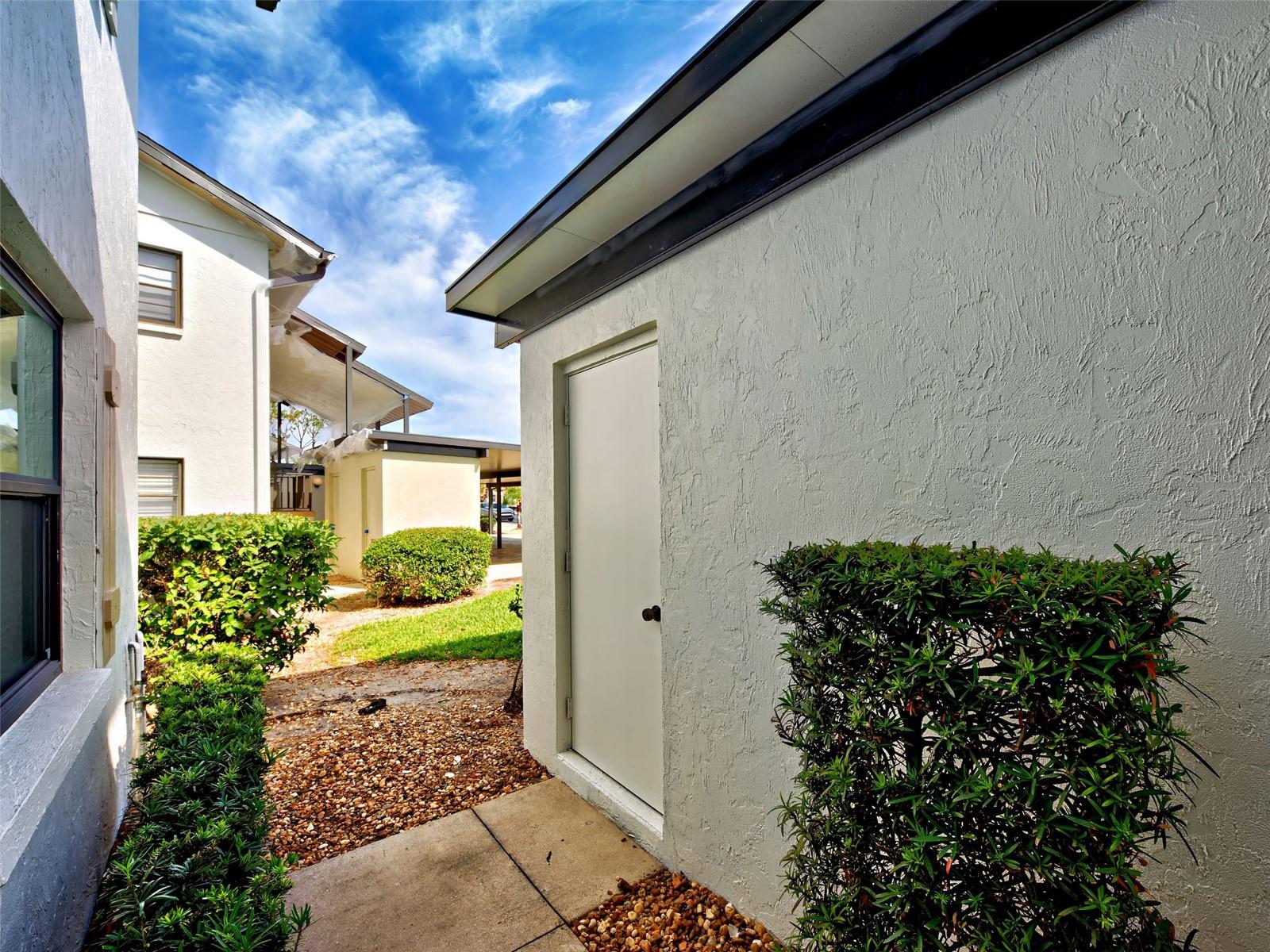 Image 34 of 44 For 1211 Capri Isles Boulevard 26