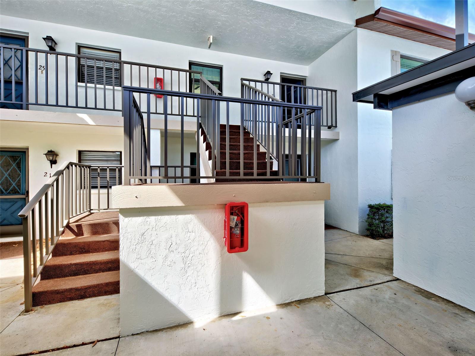 Image 4 of 44 For 1211 Capri Isles Boulevard 26