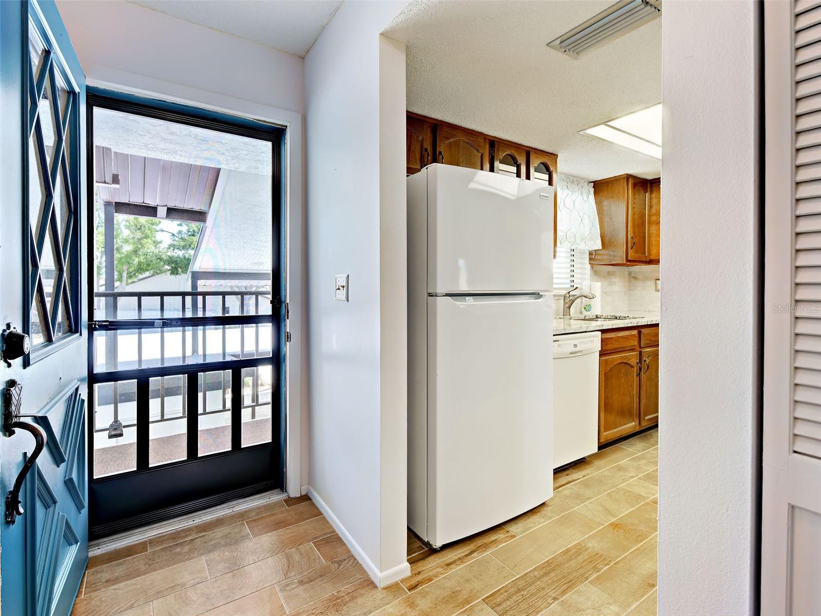 Image 6 of 44 For 1211 Capri Isles Boulevard 26