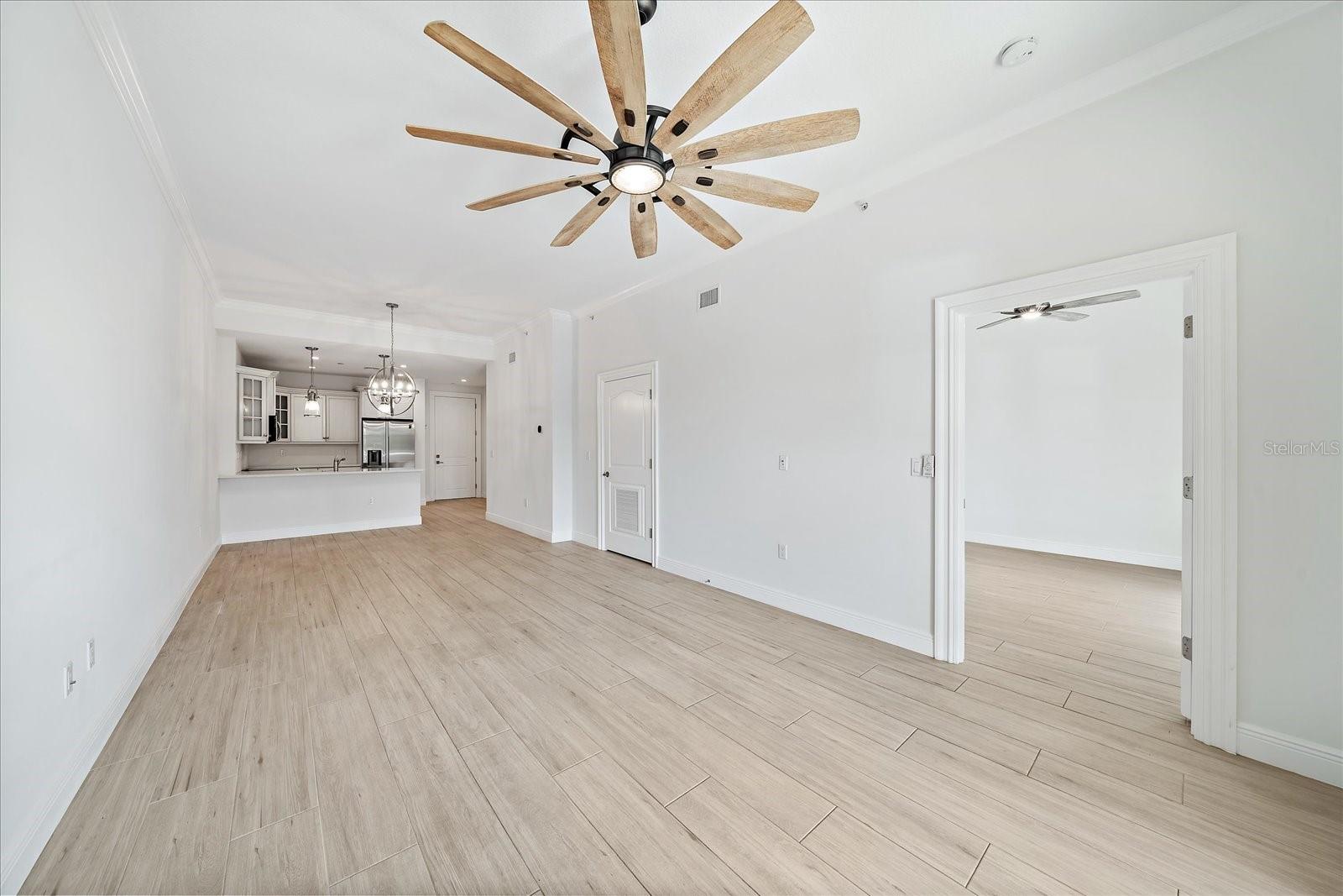 Image 12 of 35 For 555 Orange Avenue 307