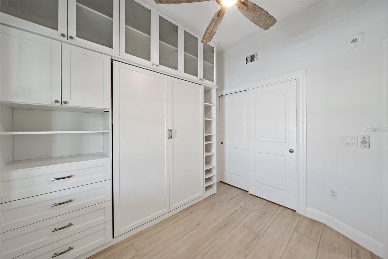 Image 24 of 35 For 555 Orange Avenue 307
