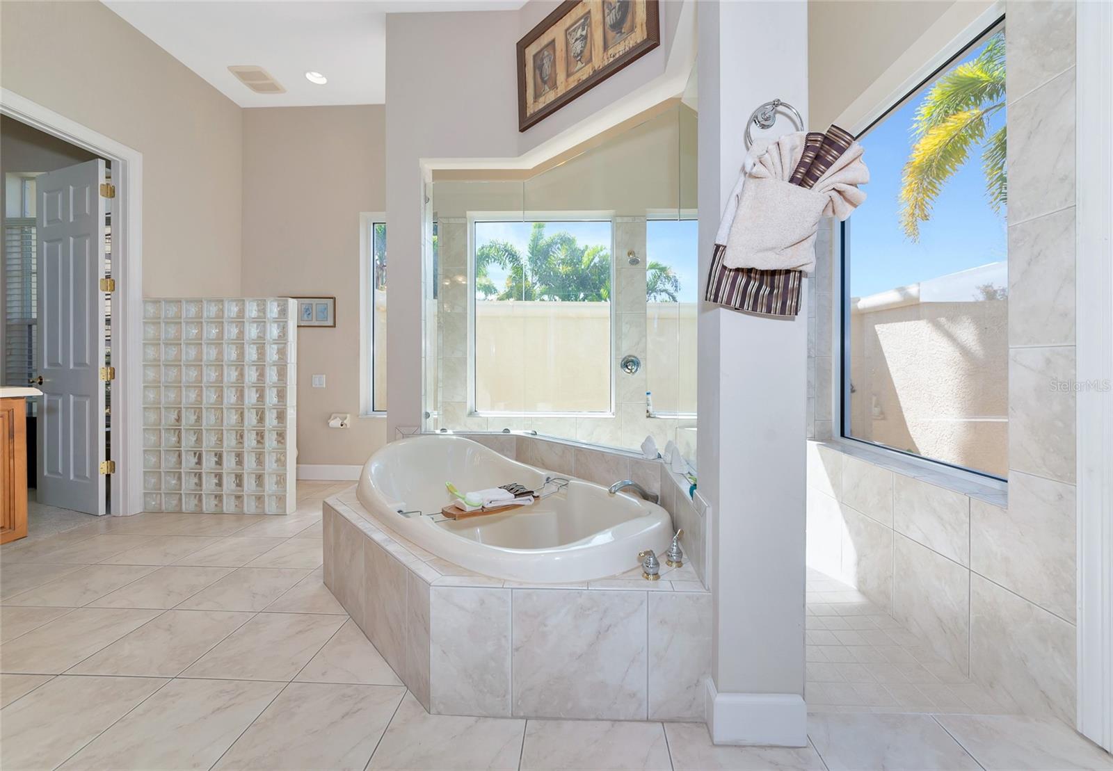 Image 45 of 87 For 4700 Mainsail Drive