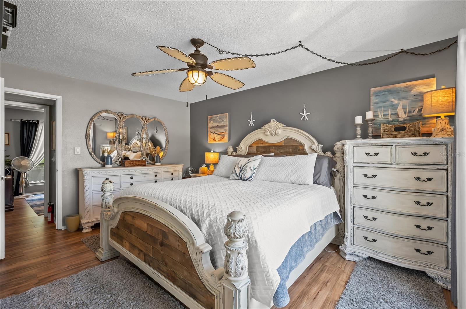 Image 13 of 27 For 4001 Beneva Road 334
