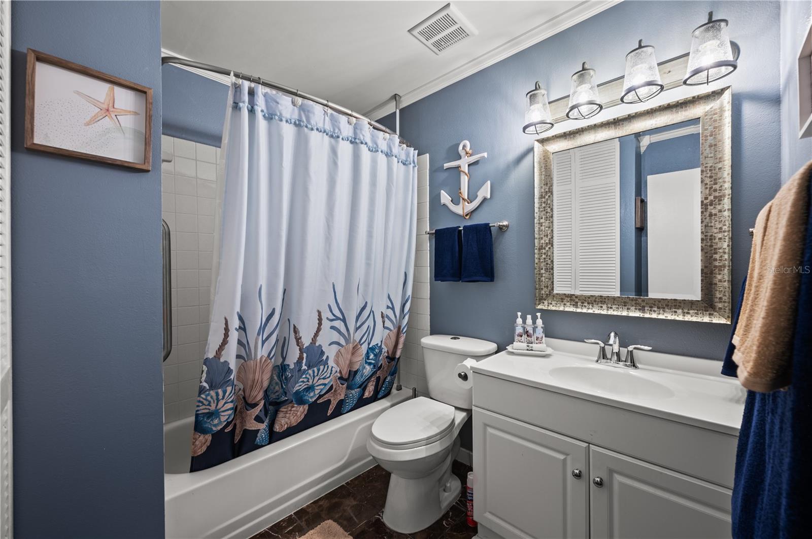 Image 18 of 27 For 4001 Beneva Road 334
