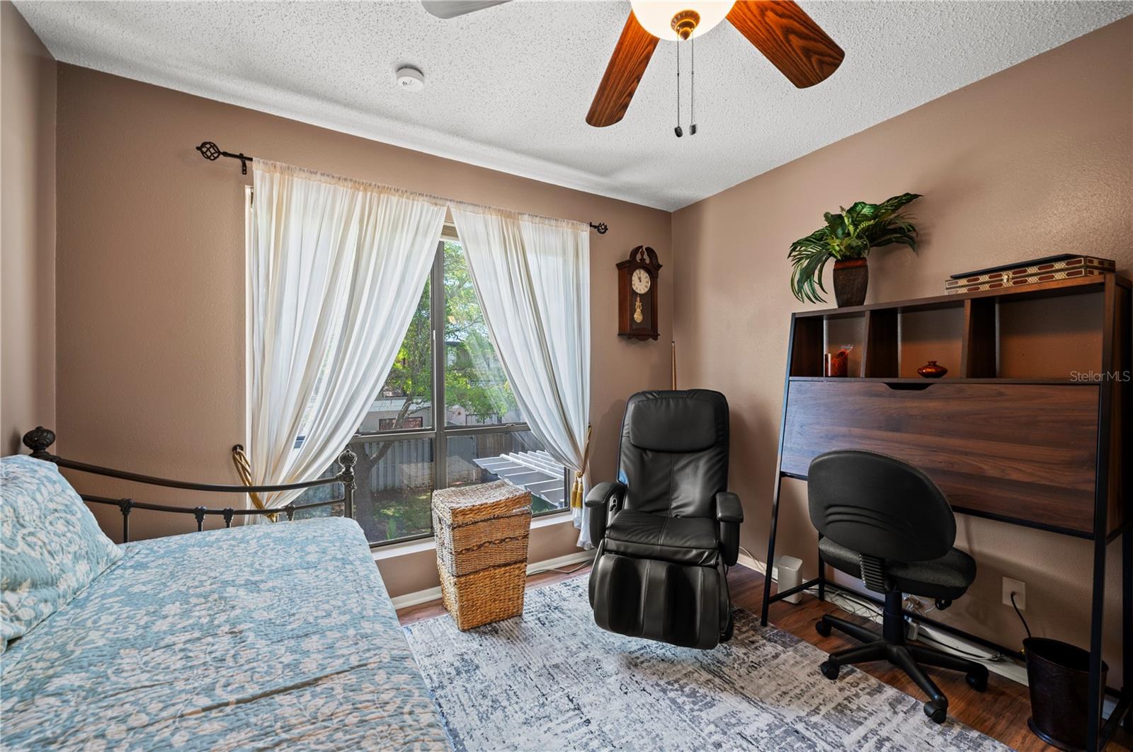 Image 19 of 27 For 4001 Beneva Road 334