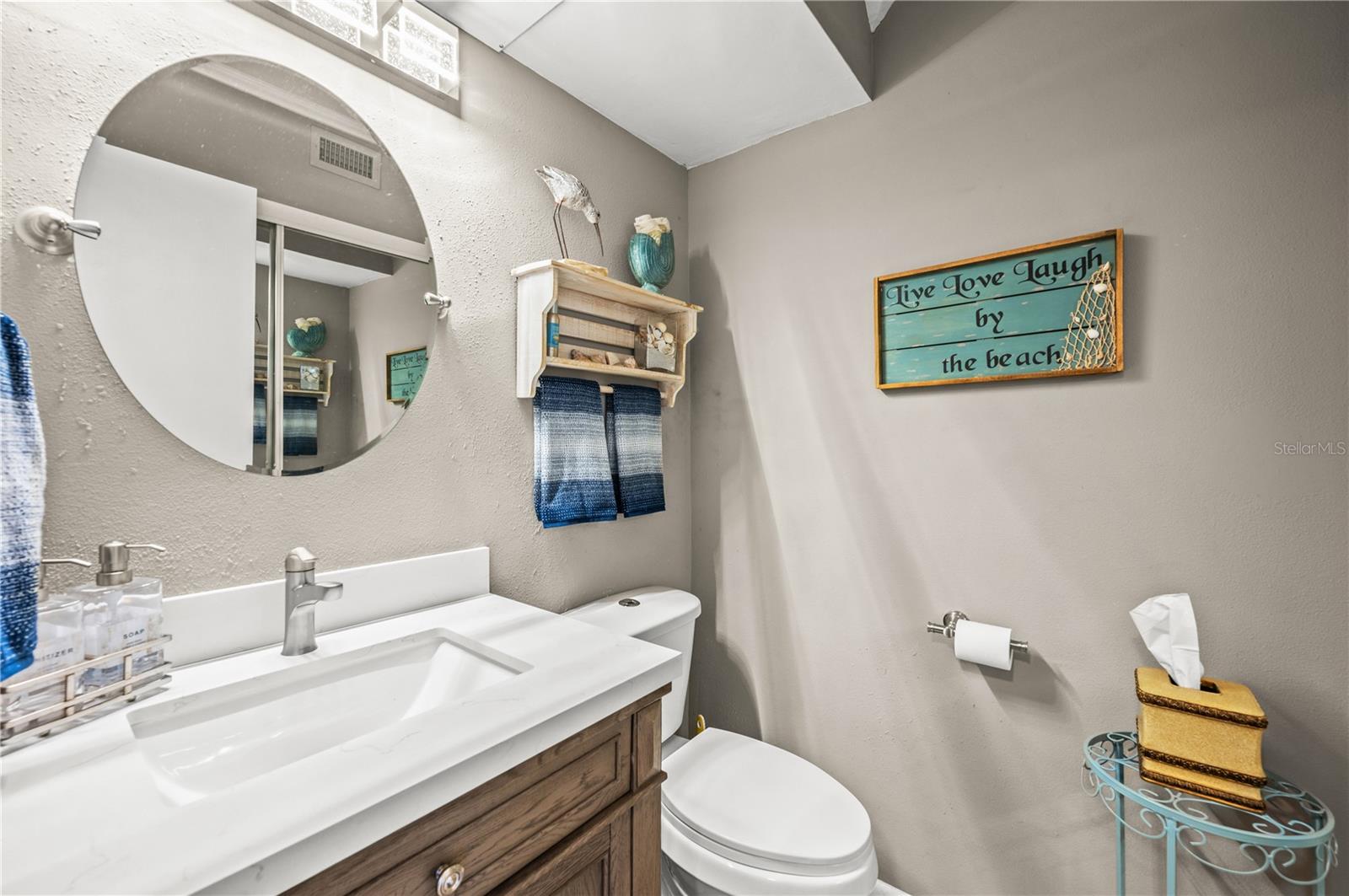 Image 21 of 27 For 4001 Beneva Road 334