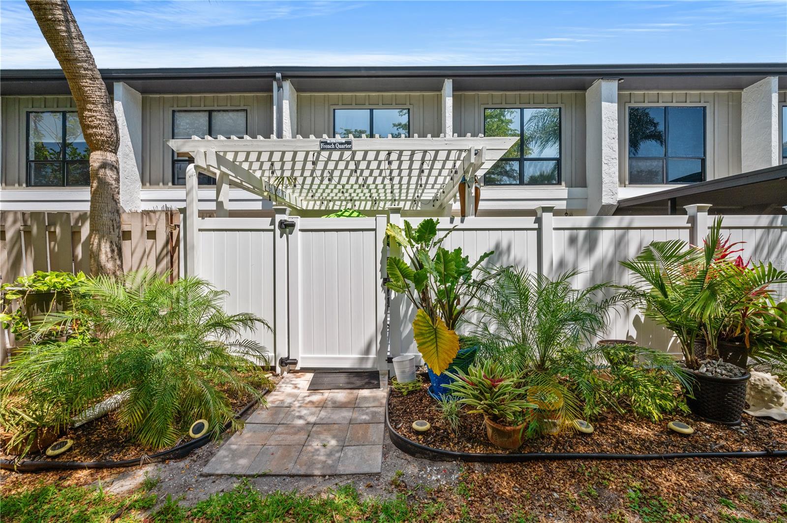 Image 23 of 27 For 4001 Beneva Road 334