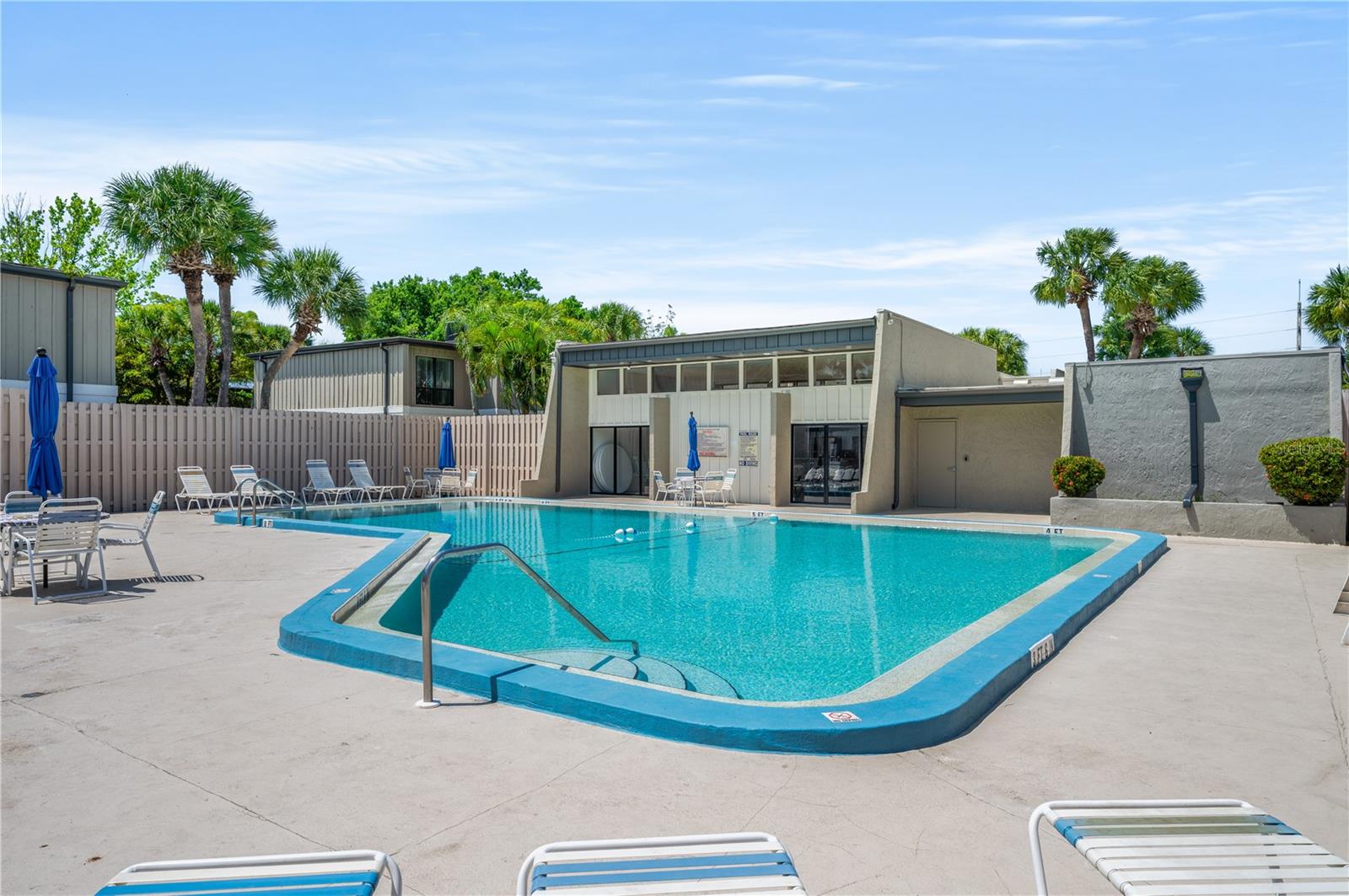 Image 26 of 27 For 4001 Beneva Road 334