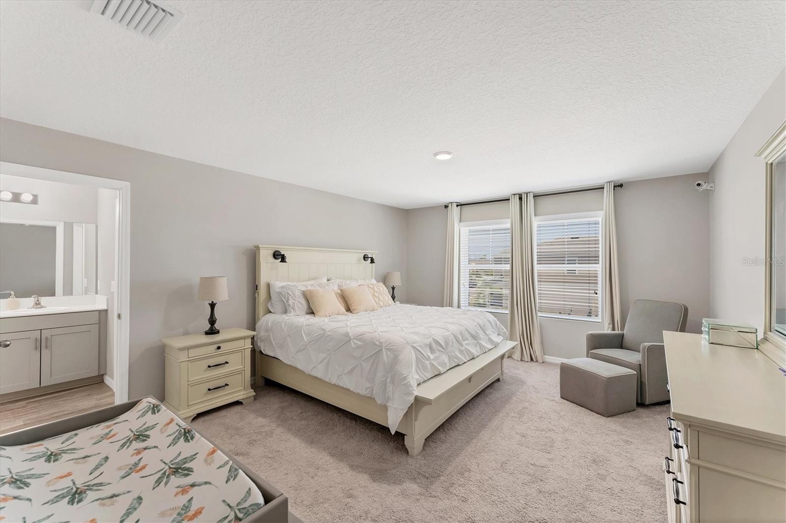 Image 18 of 60 For 13013 Oak Hill Way