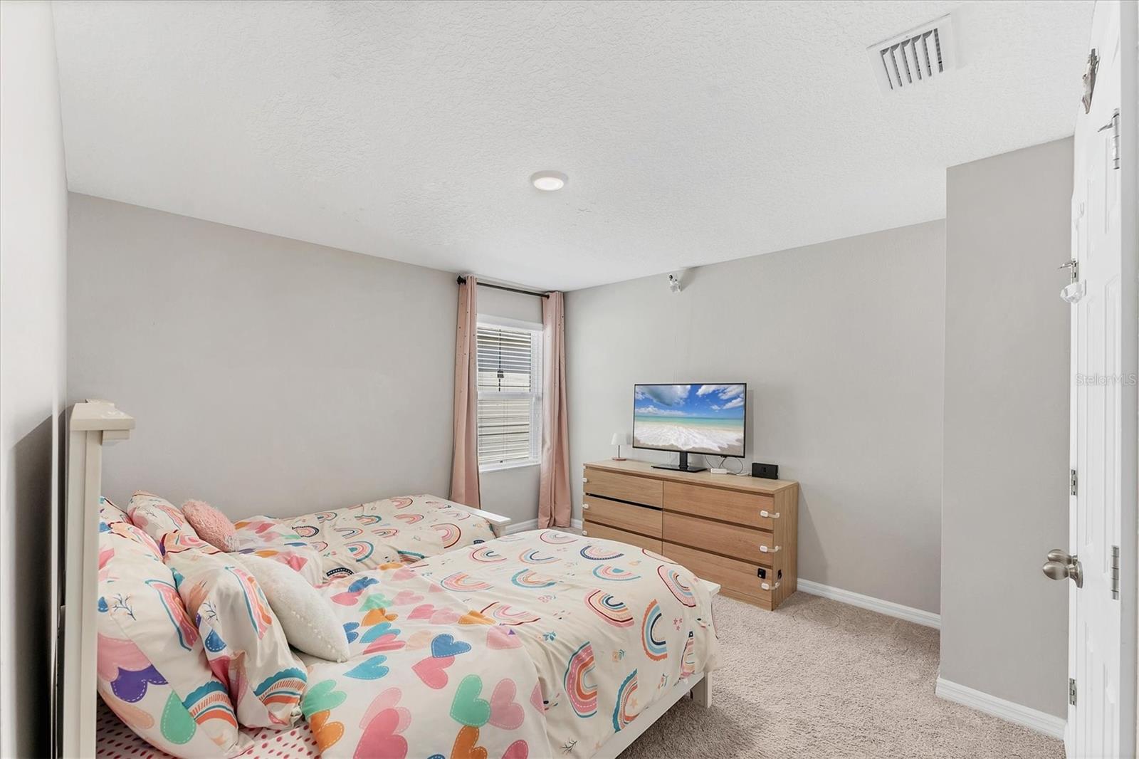 Image 23 of 60 For 13013 Oak Hill Way