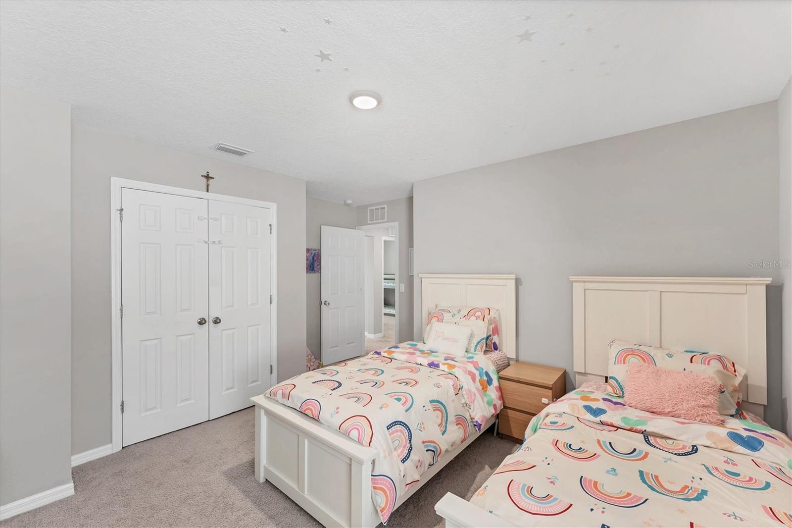 Image 24 of 60 For 13013 Oak Hill Way
