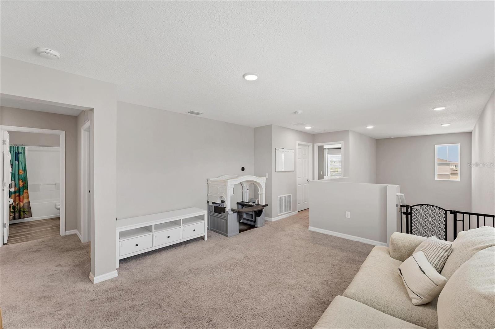 Image 35 of 60 For 13013 Oak Hill Way