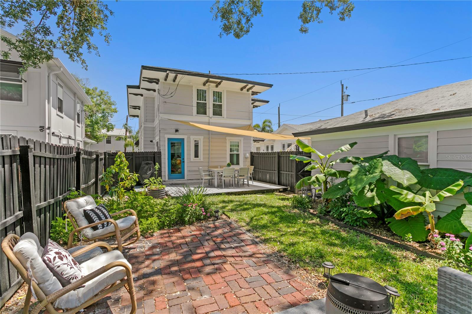 Listing photo id 50 for 1140 Oak Street Ne