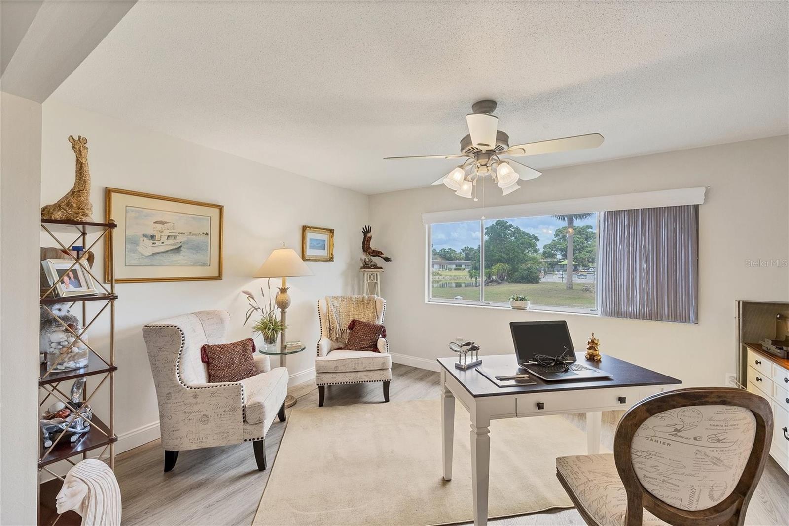 Image 14 of 51 For 3941 Glen Oaks Drive E 32