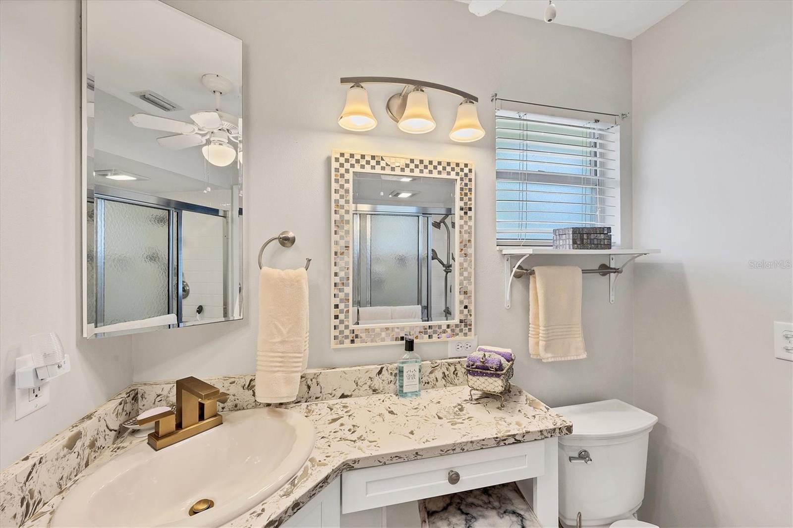 Image 31 of 51 For 3941 Glen Oaks Drive E 32