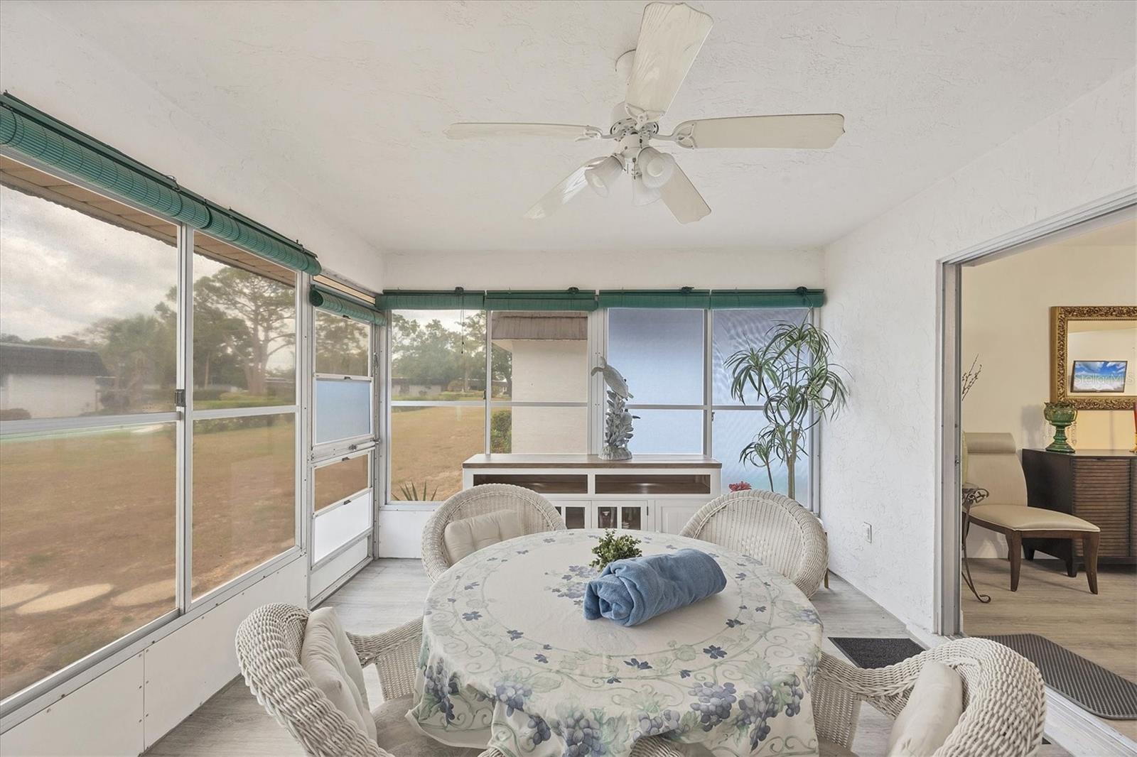 Image 43 of 51 For 3941 Glen Oaks Drive E 32