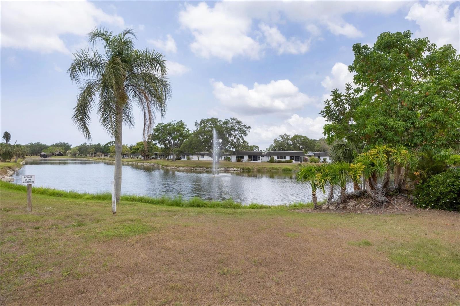 Image 47 of 51 For 3941 Glen Oaks Drive E 32