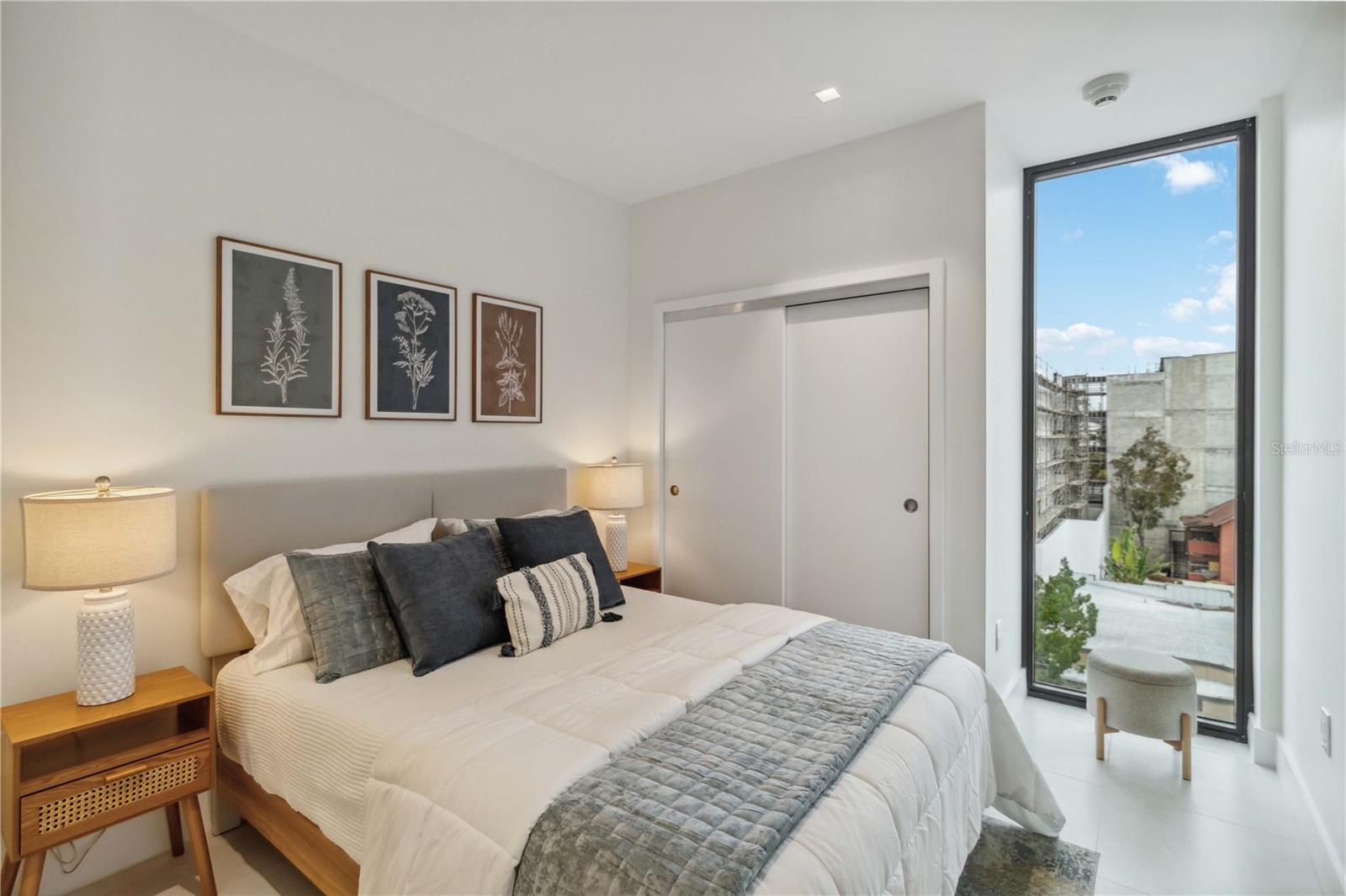 Image 22 of 31 For 1558 4th Street 402