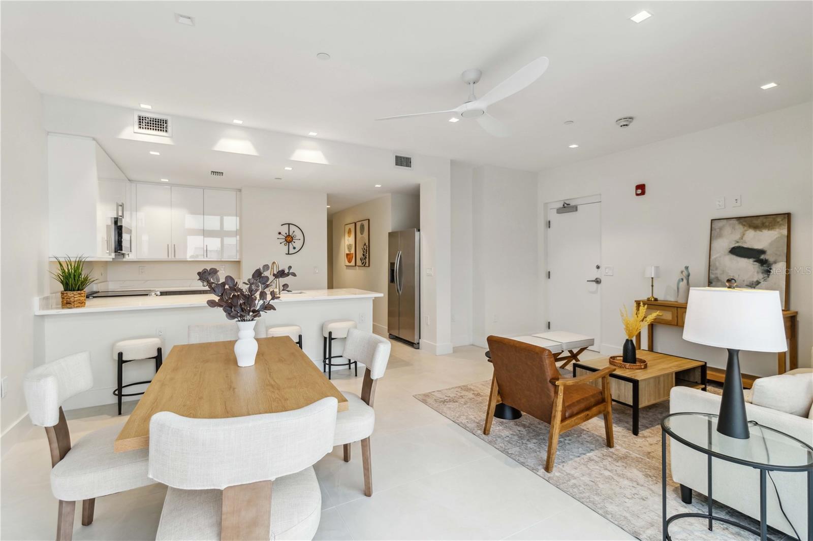 Image 4 of 31 For 1558 4th Street 402