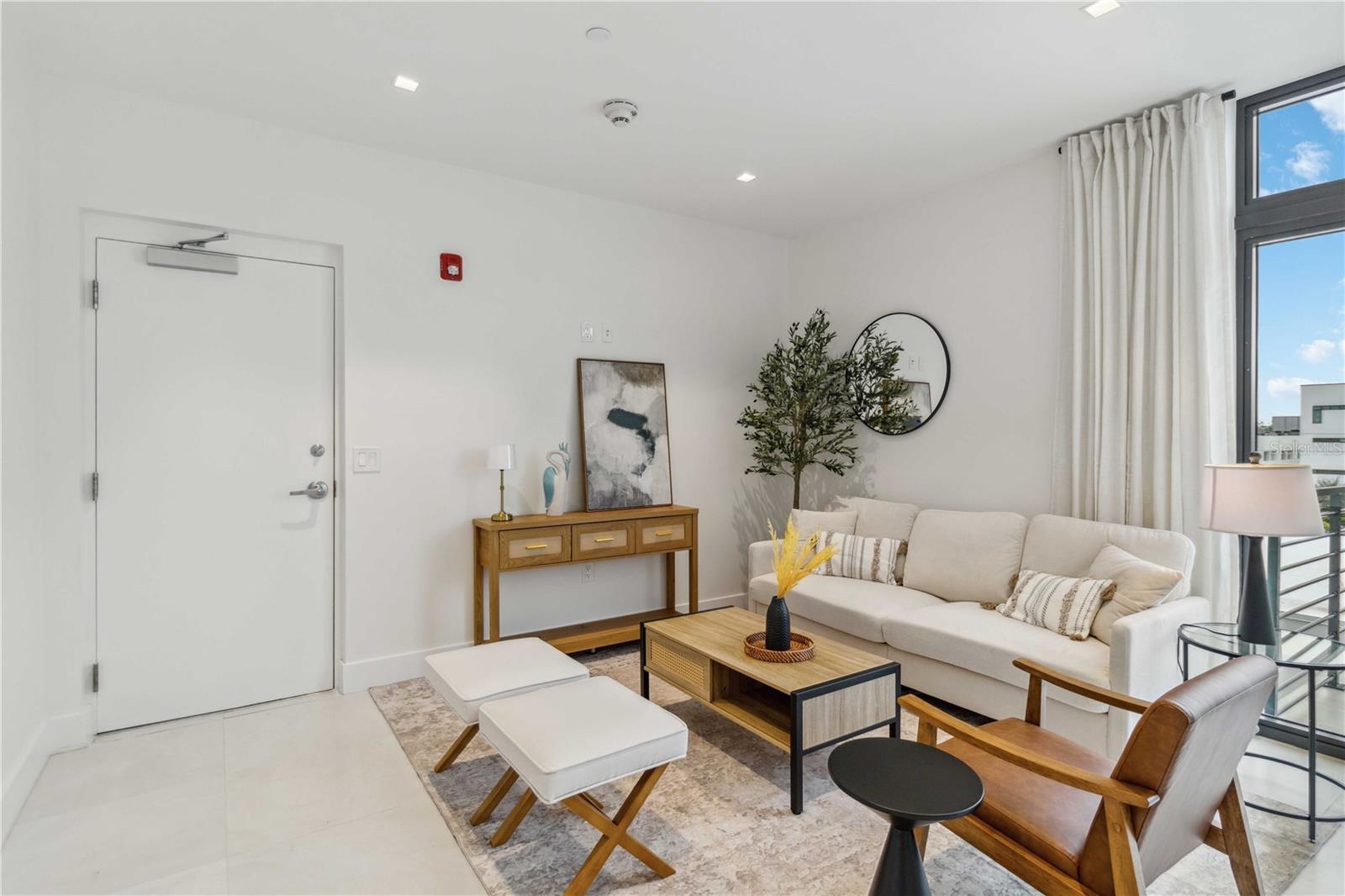 Image 5 of 31 For 1558 4th Street 402